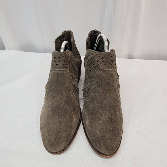 Vince Camuto Size 10 Suede Prasata Ankle Booties Dark Grey Perforated Suede W - Picture 3 of 9